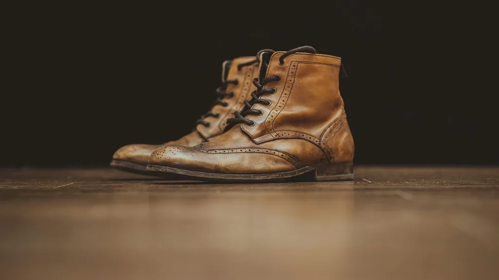 Kofi Vintage Brogue Boot